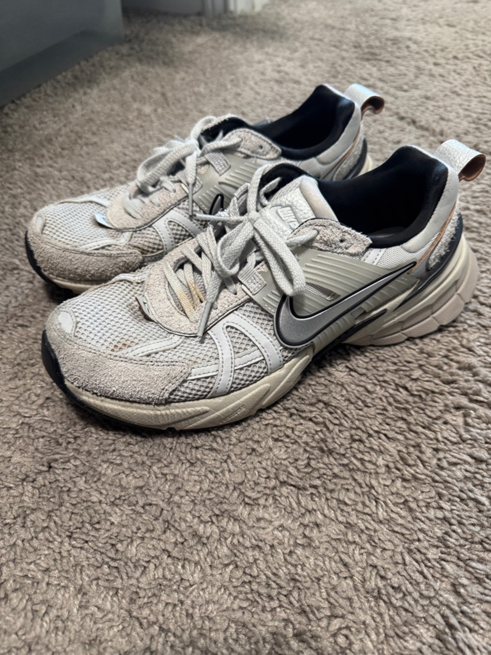 Nike Light Gray and Black Mesh Trainer Sneakers